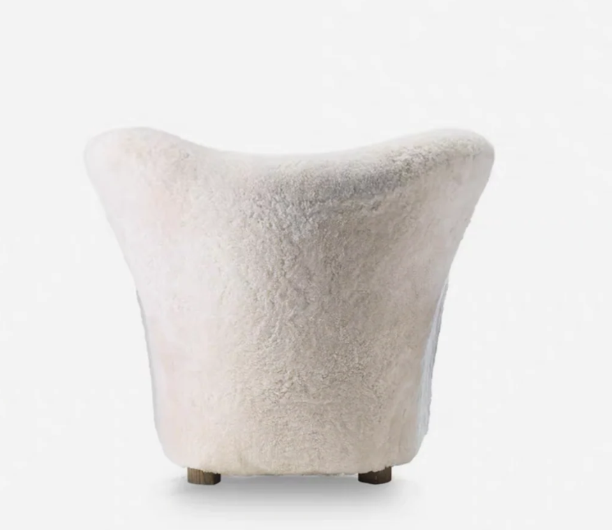 Medium Antique Cream Style Upholstered Chair